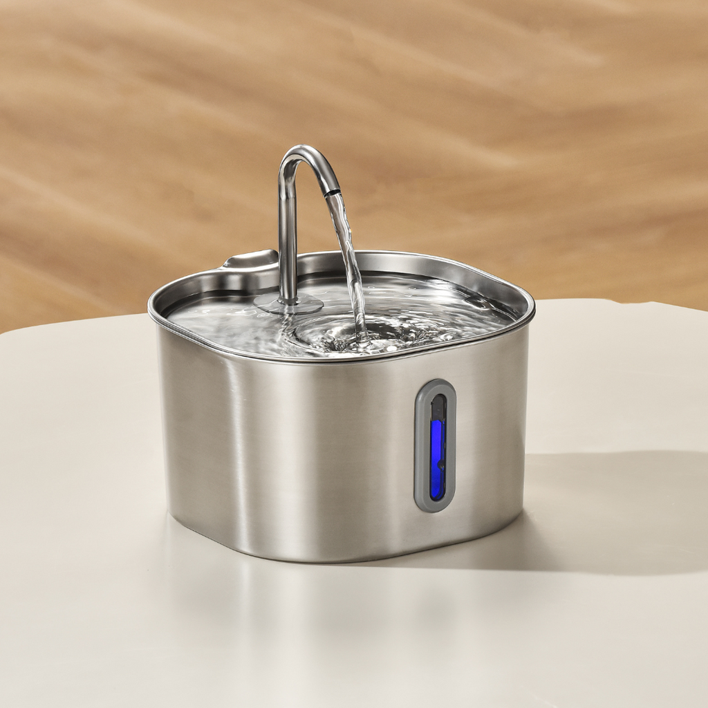 2.2L Water Fountain - 2.2L fountain on a table